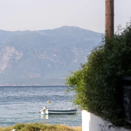 Dionysia Sea Side By Greece Apartment Selianitika