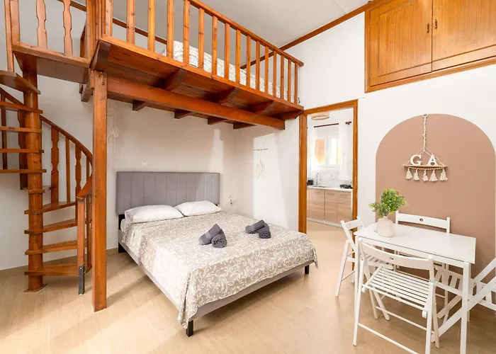 Dionysia Sea Side By Greece Selianítika